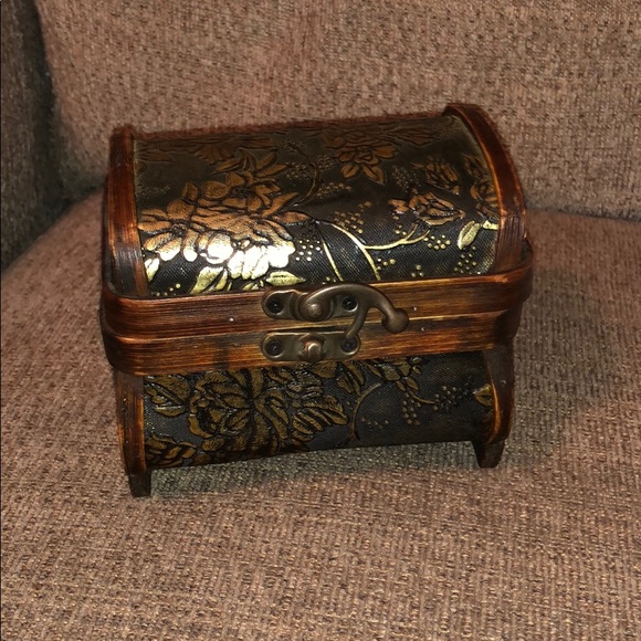 Other - Small Treasure Chest